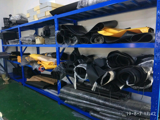 Air Tightness Inflatable Loading Dock Seals And Shelters With High Thermal Insulation